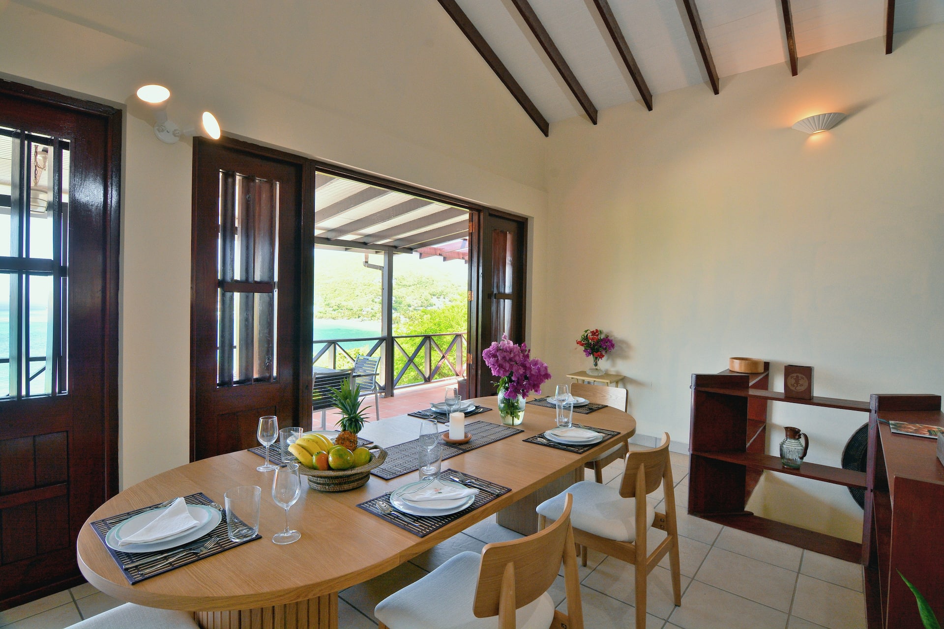 Master bedroom suite at Villa Marisol Bequia