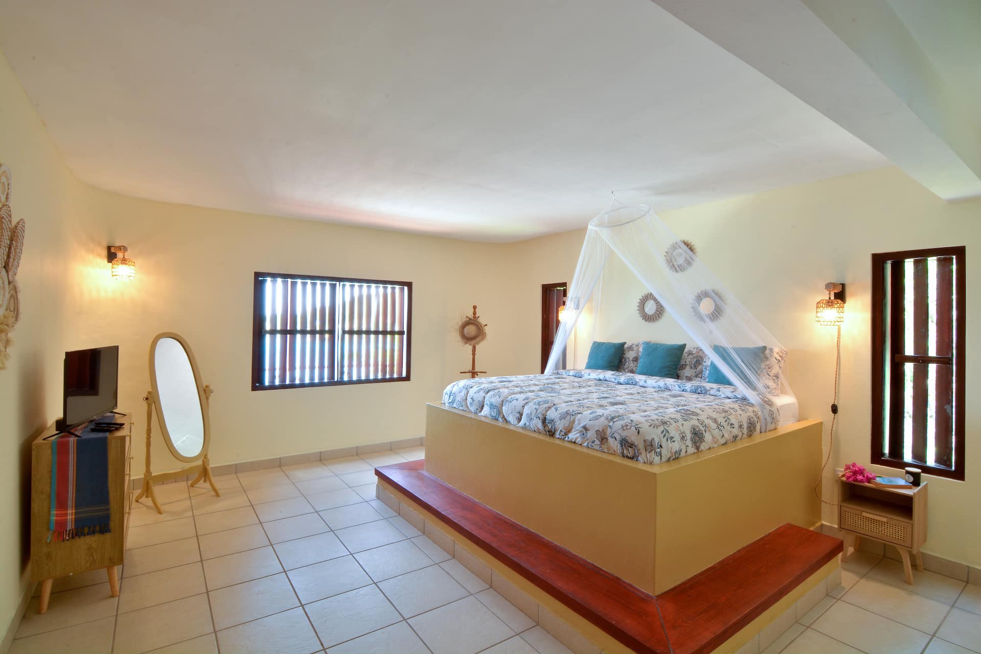 Second bedroom suite at Villa Marisol